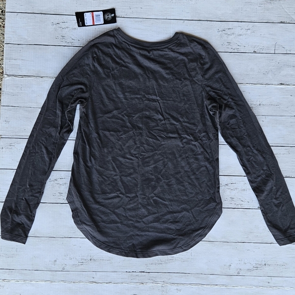 Under Armour Sz XS Long Sleeved Tee - Picture 4 of 6